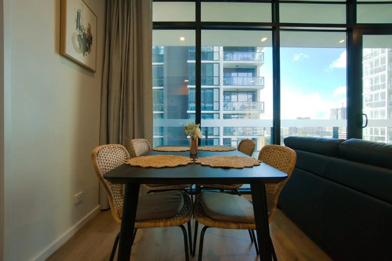 Contemporary 3Br Paradise On Franklin Street Adelaide